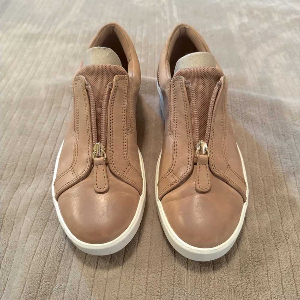 Clarks Leather Zip-Accent Sneakers